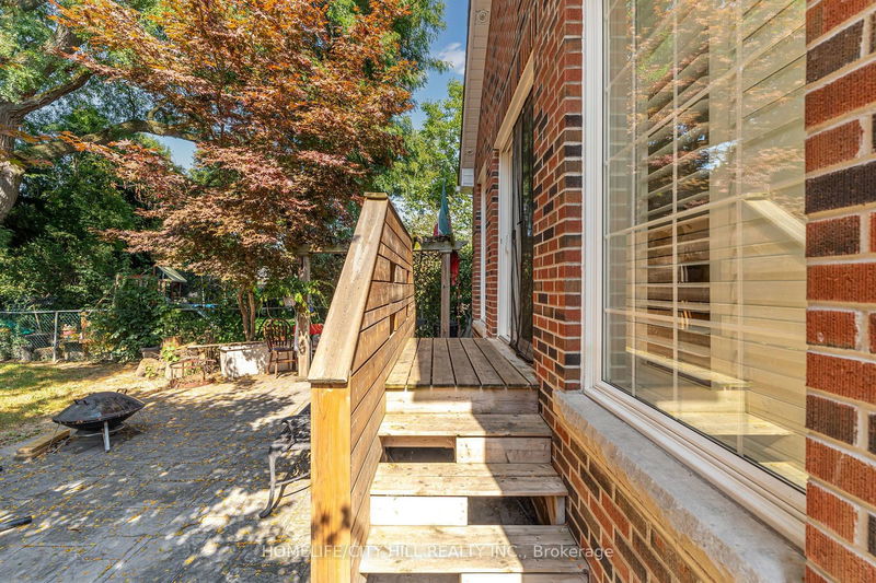 44 Parkchester Rd  Toronto, M6M 2S2 | Image 33