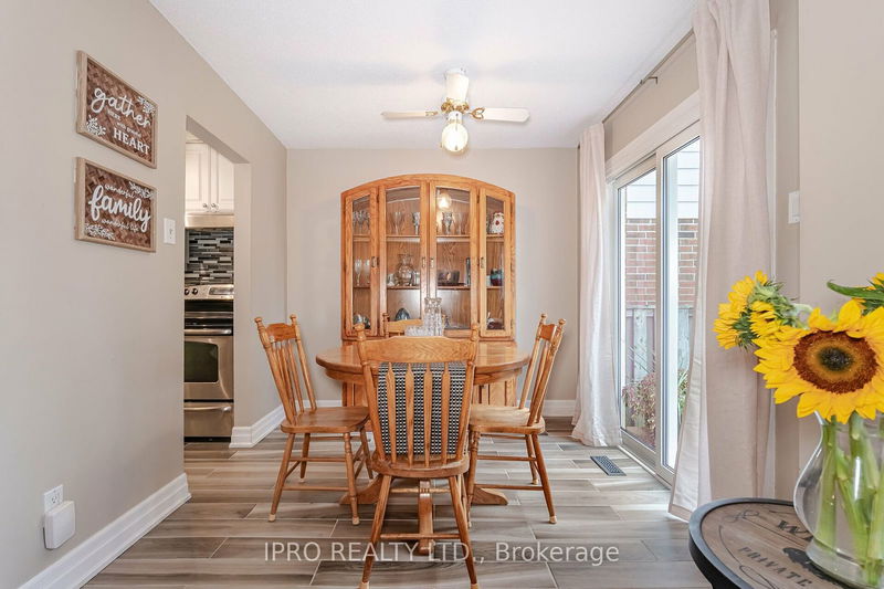 39 Lakecrest Tr  Brampton, L6Z 1S3 | Image 9