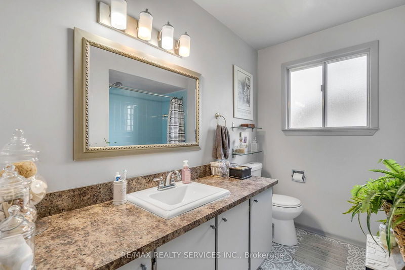 17 Newlyn Cres  Brampton, L6V 3A9 | Image 21