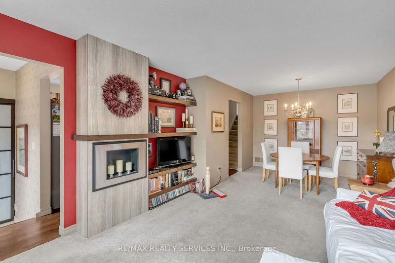 17 Newlyn Cres  Brampton, L6V 3A9 | Image 4