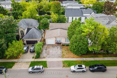 196 Nelson St  Oakville, L6L 3J5 | Image 1