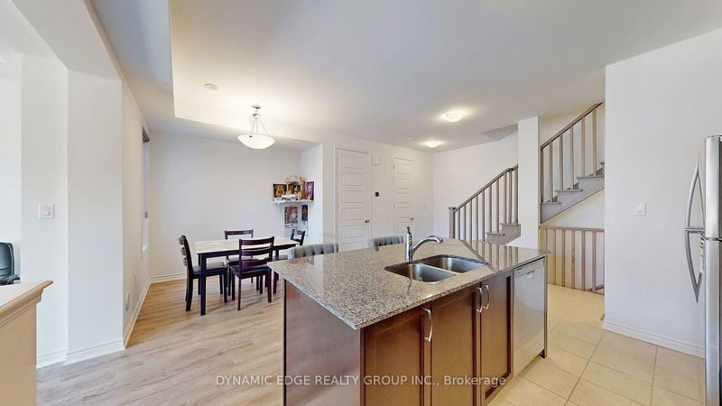 61 Keppel Circ N Brampton, L7A 5K9 | Image 11