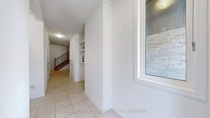 61 Keppel Circ N Brampton, L7A 5K9 | Image 37