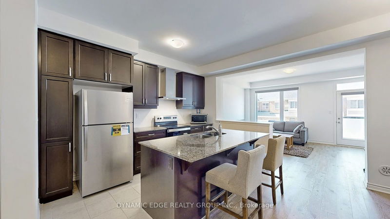 61 Keppel Circ N Brampton, L7A 5K9 | Image 9