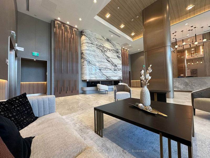 home for lease on 1132-1100 Sheppard Avenue W