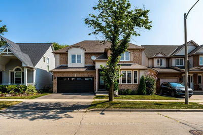 2247 Pathfinder Dr  Burlington, L7L 6L6 | Image 1