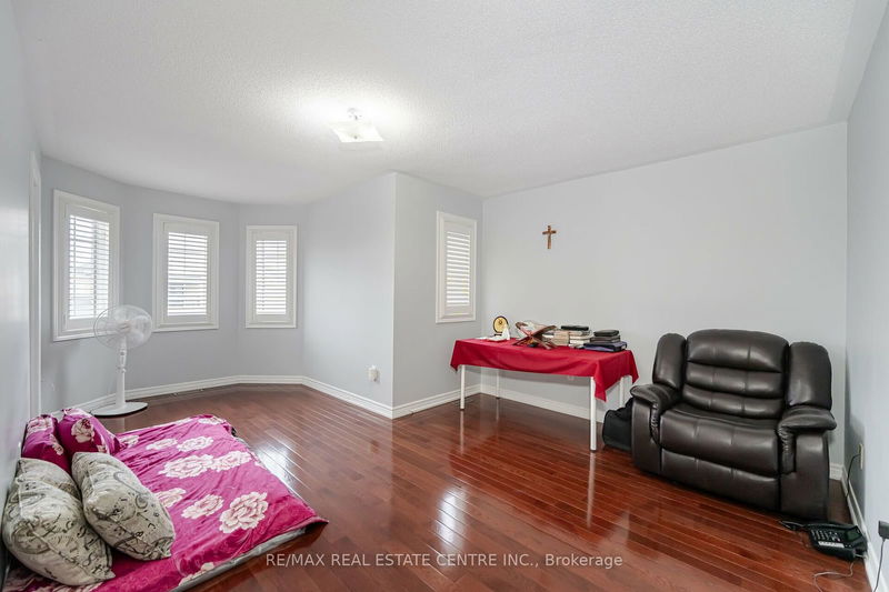 8 Goreridge Cres  Brampton, L6P 1P2 | Image 25