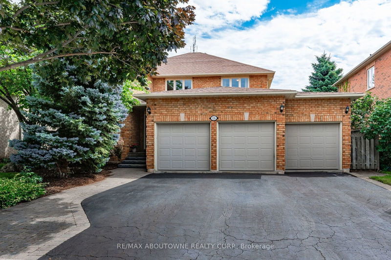 126 Howell Rd  Oakville, L6H 5Z3 | Image 2