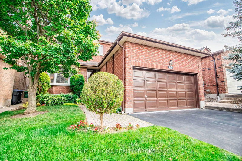 1568 Stancombe Cres  Mississauga, L5N 4P4 | Image 1