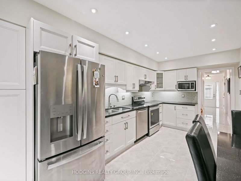 887 Mays Cres W Mississauga, L5V 2J1 | Image 11