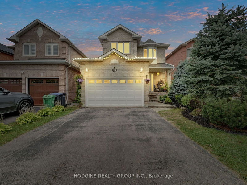 887 Mays Cres W Mississauga, L5V 2J1 | Image 2