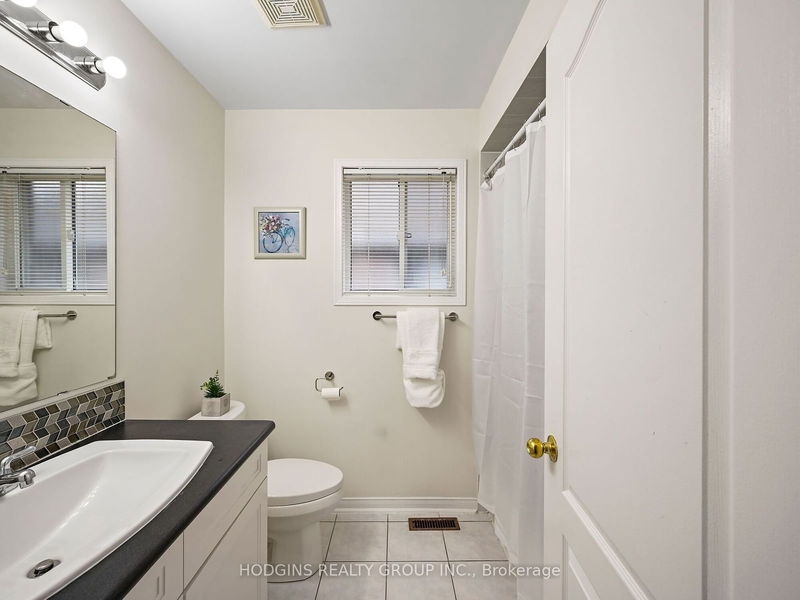 887 Mays Cres W Mississauga, L5V 2J1 | Image 27