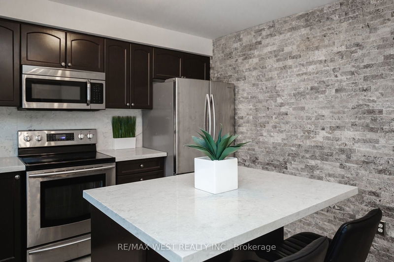 25 Ashen Tree Lane  Brampton, L7A 0T1 | Image 11