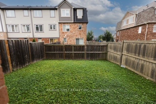 25 Ashen Tree Lane  Brampton, L7A 0T1 | Image 29