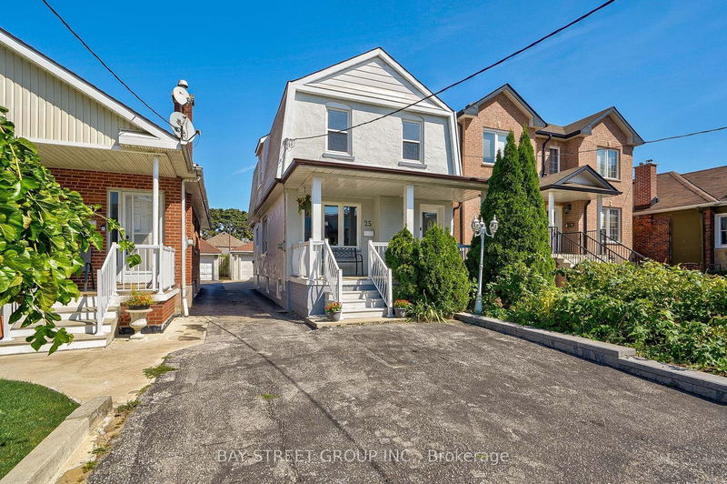 25 Yarrow Rd  Toronto, M6M 4E2 | Image 1