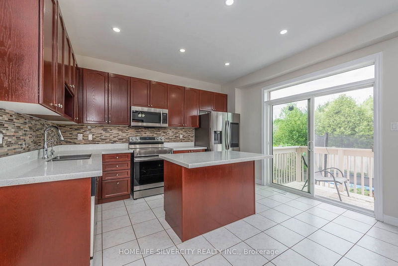 50 Begonia Cres  Brampton, L7A 0M6 | Image 8