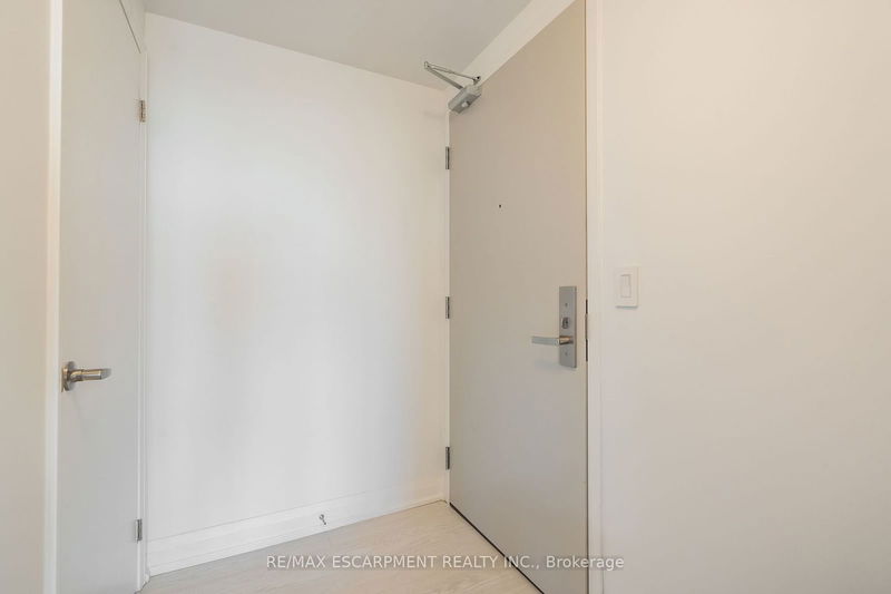  2302 - 30 Gibbs Rd  Toronto, M9B 0E4 | Image 8