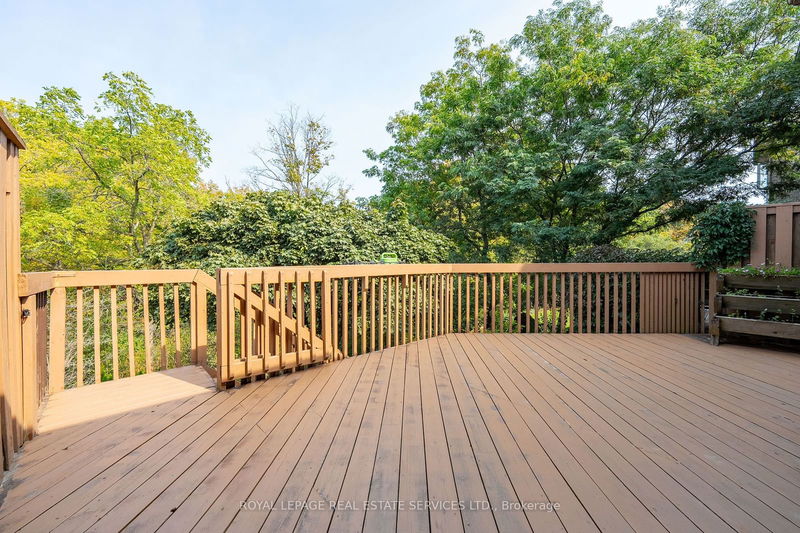 2249 Rockingham Dr  Oakville, L6H 6E7 | Image 35