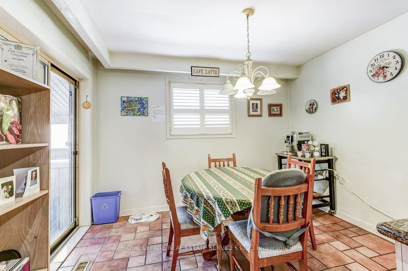 18 Katie Crt  Toronto, M6L 1R6 | Image 13