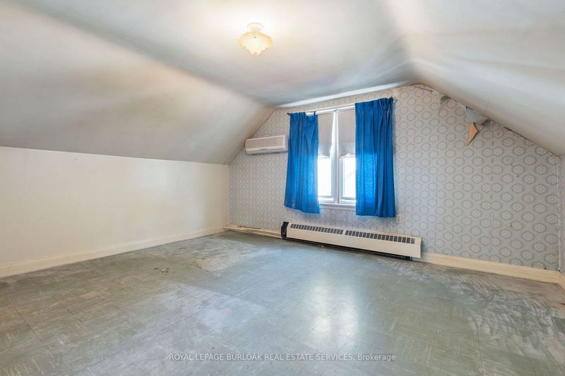 2027 Churchill Ave  Burlington, L7R 3T8 | Image 11