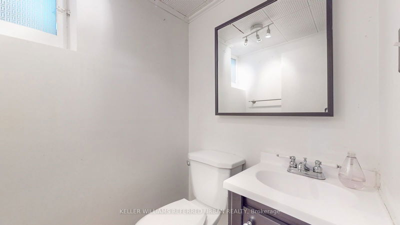 88 Botfield Ave  Toronto, M9B 4E4 | Image 31