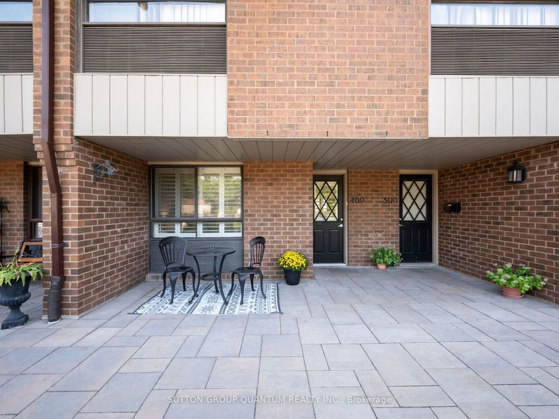  409 - 1000 Cedarglen Gate  Mississauga, L5C 3Z5 | Image 2