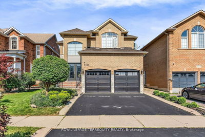 5529 Heatherleigh Ave  Mississauga, L5V 2L4 | Image 1