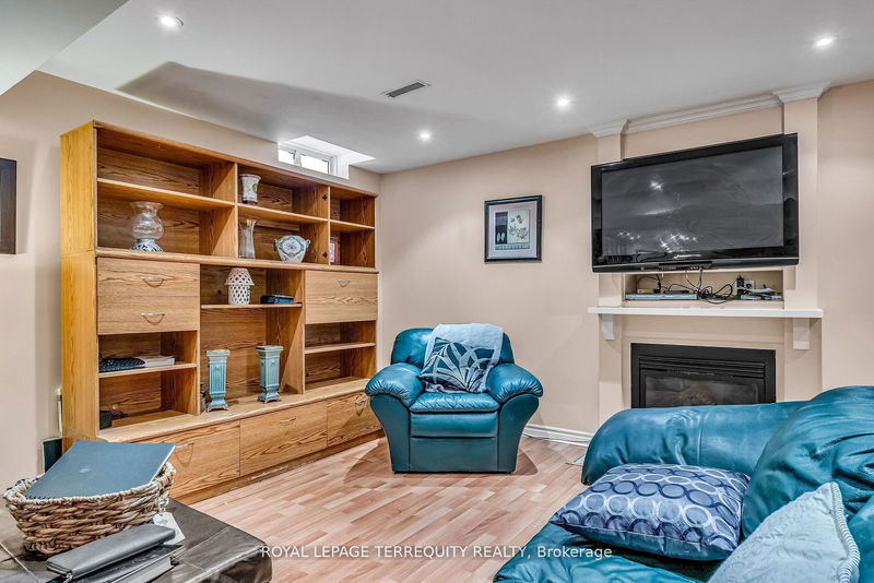 5529 Heatherleigh Ave  Mississauga, L5V 2L4 | Image 33