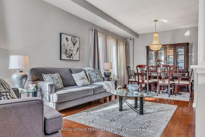 5529 Heatherleigh Ave  Mississauga, L5V 2L4 | Image 7