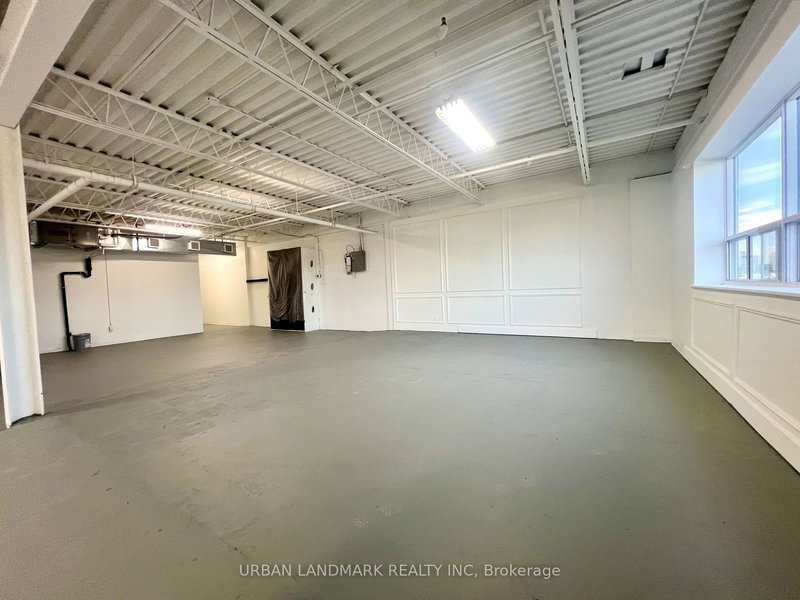 207 - 105 Brockhouse Rd, Toronto, M8W 2W8 | Image 3