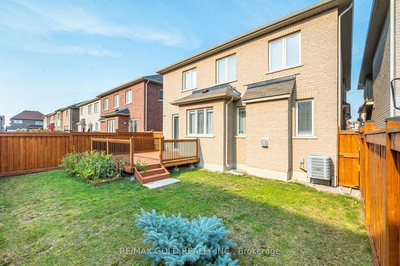 72 Russell Creek Dr  Brampton, L6R 3Z3 | Image 24