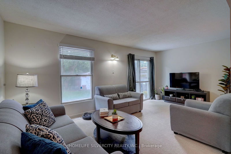 5 Crawford Dr  Brampton, L6V 2C6 | Image 4