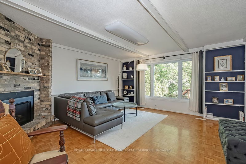 1939 Kerns Rd  Burlington, L7P 3J1 | Image 12