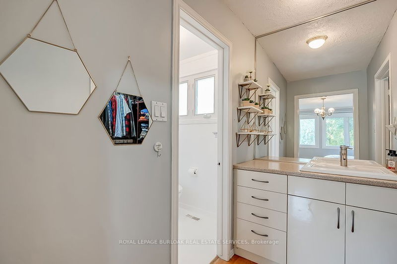 1939 Kerns Rd  Burlington, L7P 3J1 | Image 21