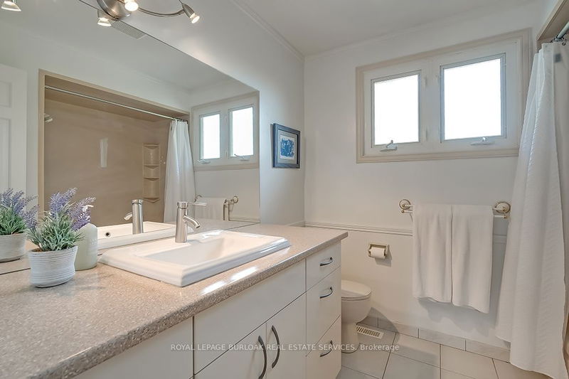 1939 Kerns Rd  Burlington, L7P 3J1 | Image 26