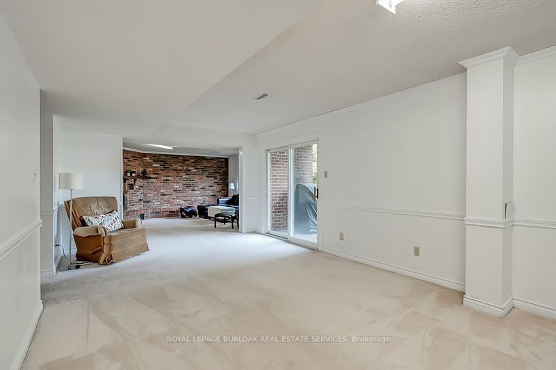 1939 Kerns Rd  Burlington, L7P 3J1 | Image 31