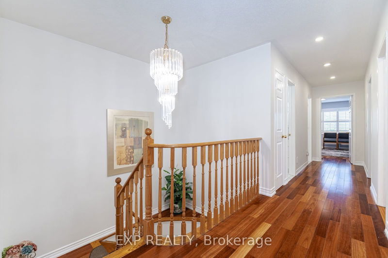 891 Stonebridge Ave  Mississauga, L5V 2L3 | Image 18