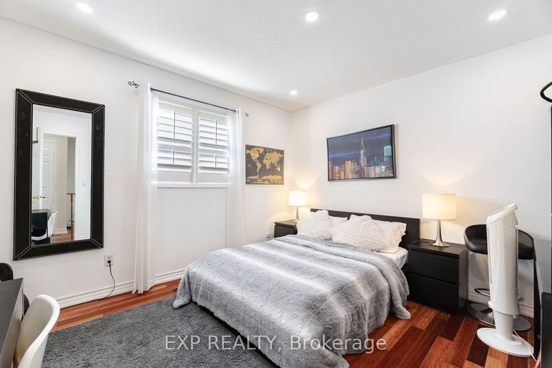 891 Stonebridge Ave  Mississauga, L5V 2L3 | Image 26