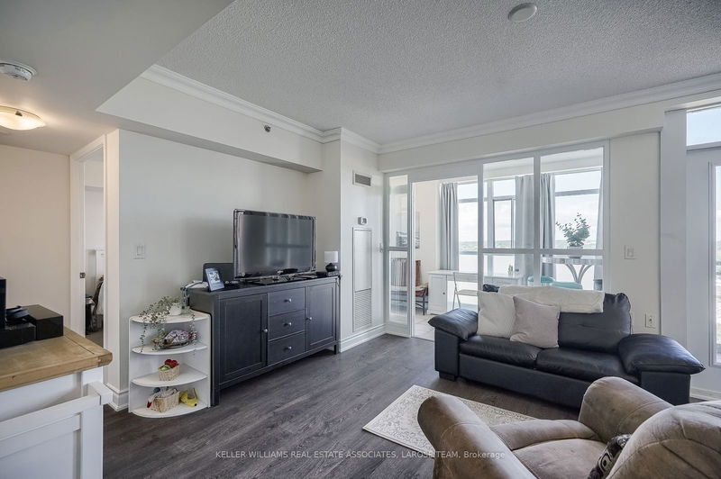  2106 - 3 Marine Parade Dr  Toronto, M8V 3Z5 | Image 5