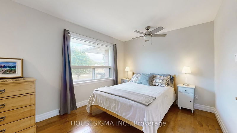 1 Belfry Ave  Toronto, M8Z 2L1 | Image 14