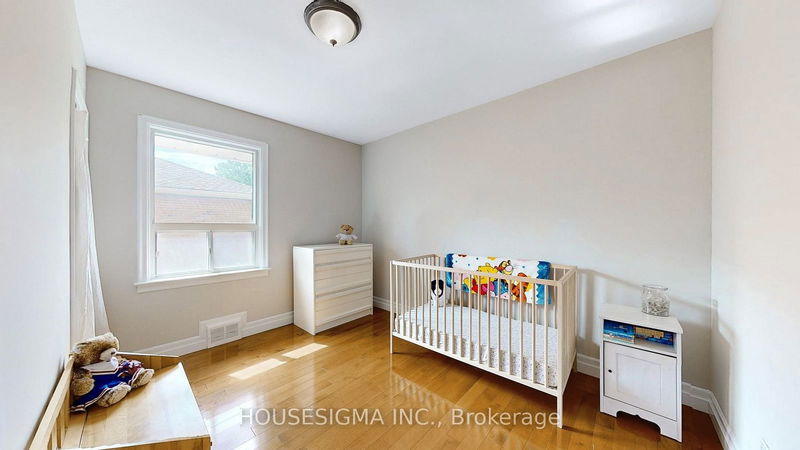 1 Belfry Ave  Toronto, M8Z 2L1 | Image 16