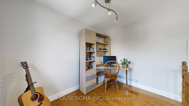 1 Belfry Ave  Toronto, M8Z 2L1 | Image 23