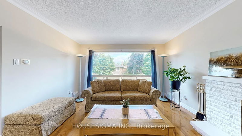 1 Belfry Ave  Toronto, M8Z 2L1 | Image 7