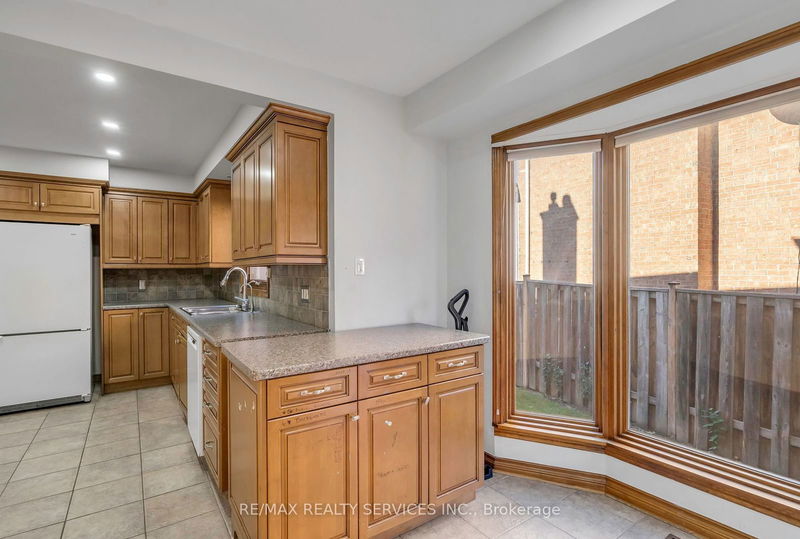 4266 Sugarbush Rd  Mississauga, L5B 2X7 | Image 9