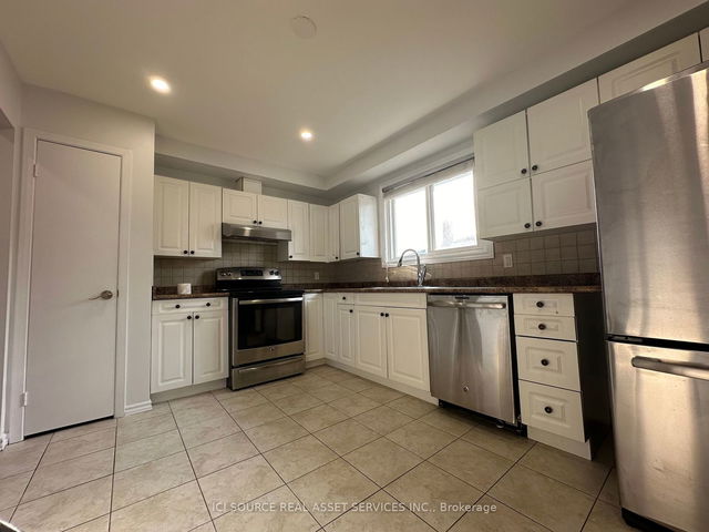 2 - 31 Muskoka Avenue