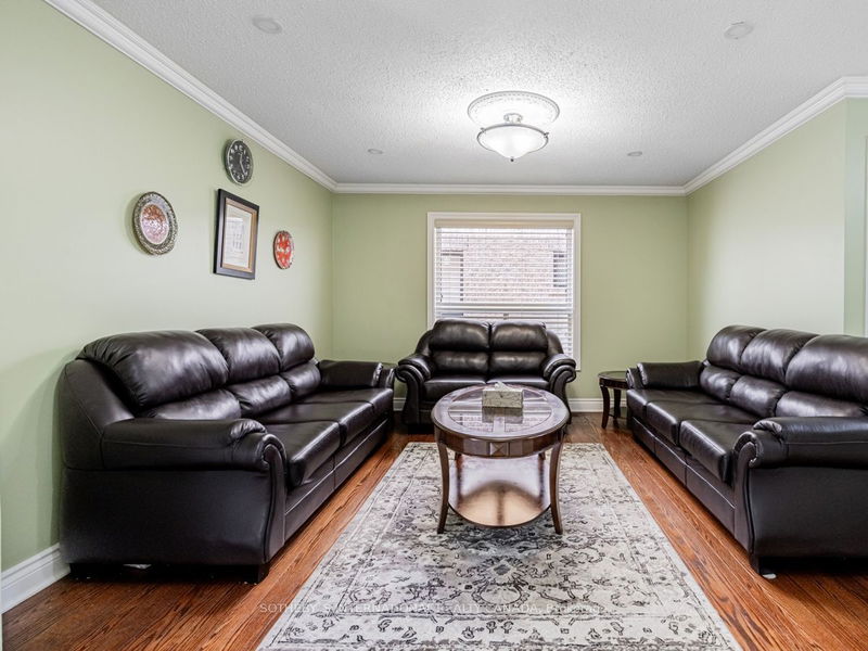 5930 Bassinger Pl  Mississauga, L5M 6K5 | Image 8