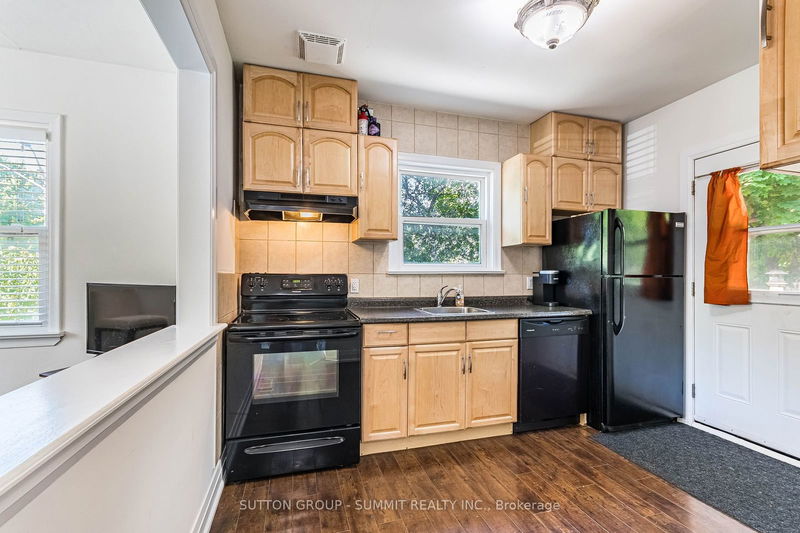 16 Ontario St W Mississauga, L5M 1S8 | Image 2