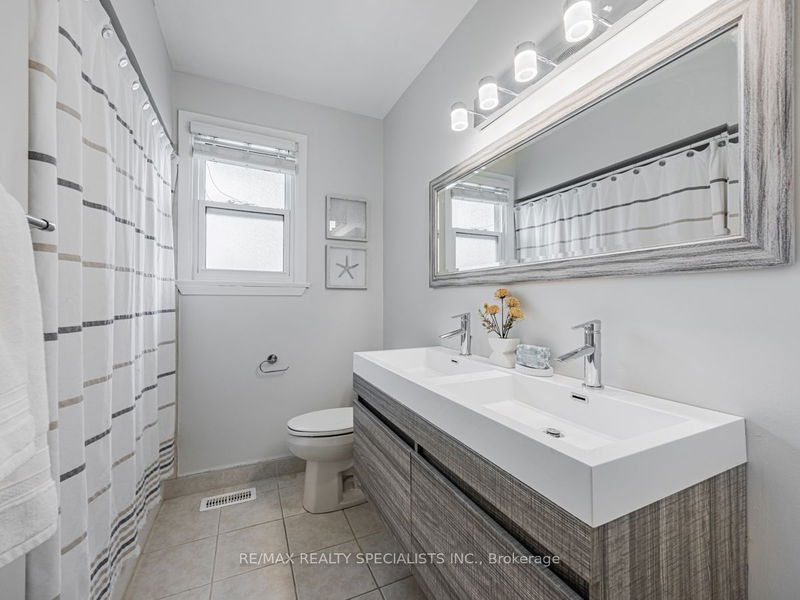 24 Parkway Ave  Brampton, L6X 2G4 | Image 12