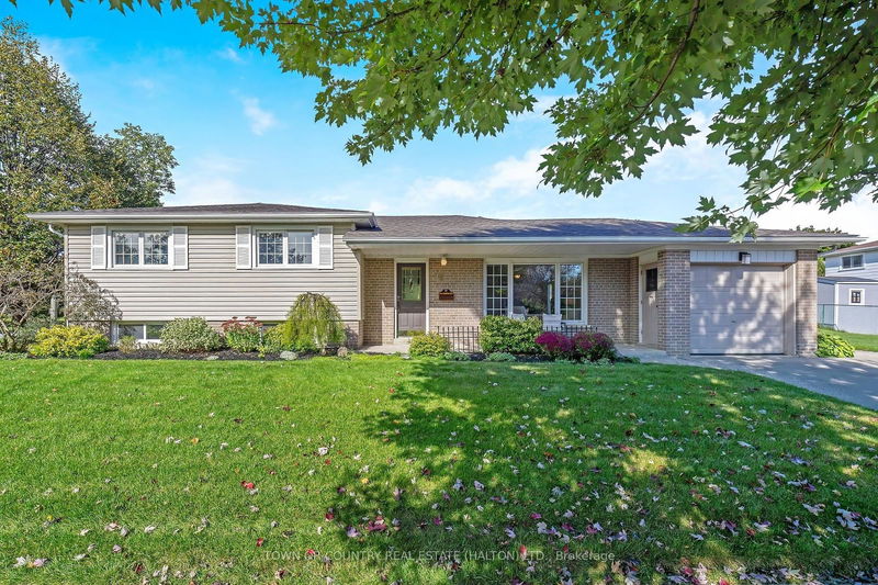 4 Stockman Cres  Halton Hills, L7G 1J6 | Image 1