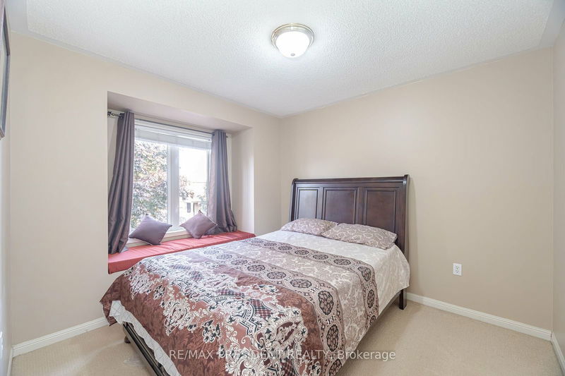 30 Marshmarigold Dr  Brampton, L7A 2S7 | Image 31